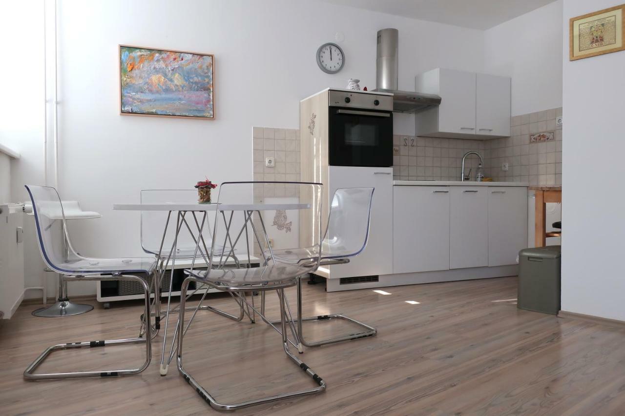 Apartment Maya ครานสกา โกรา ภายนอก รูปภาพ